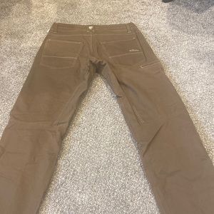Kuhl.  New without tags.   Size 34 x 32.    Brown pants.